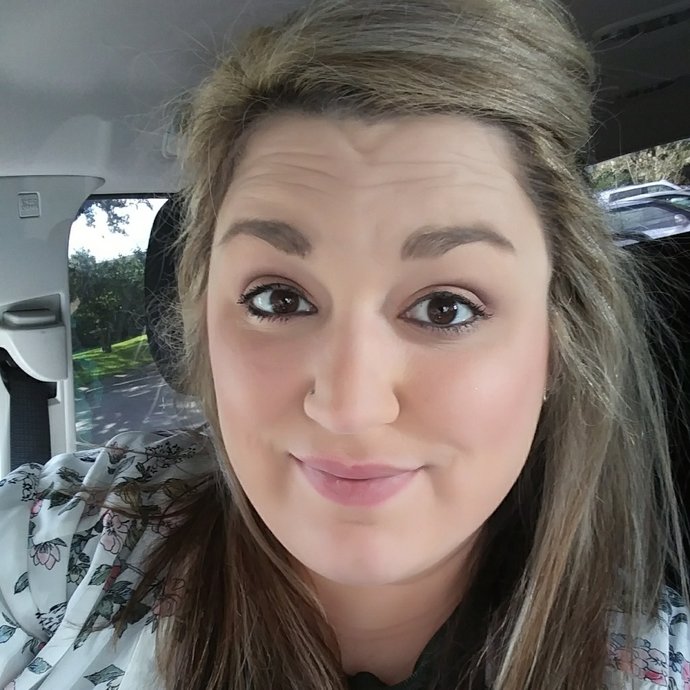 Meet your Posher, Hayley